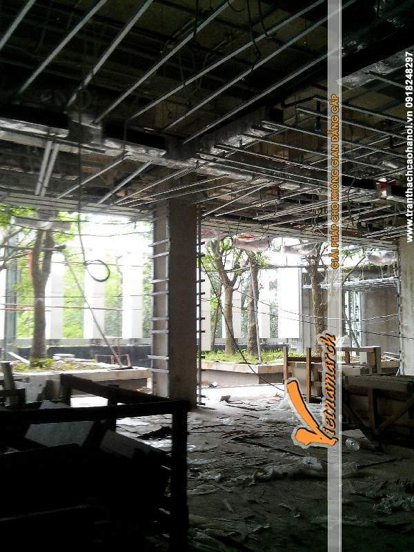 thi-cong-tran-thach-cao-toa-nha-quoc-hoi-14