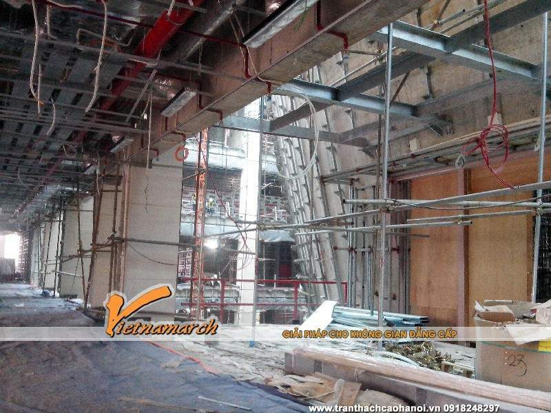 thi-cong-tran-thach-cao-toa-nha-quoc-hoi-16