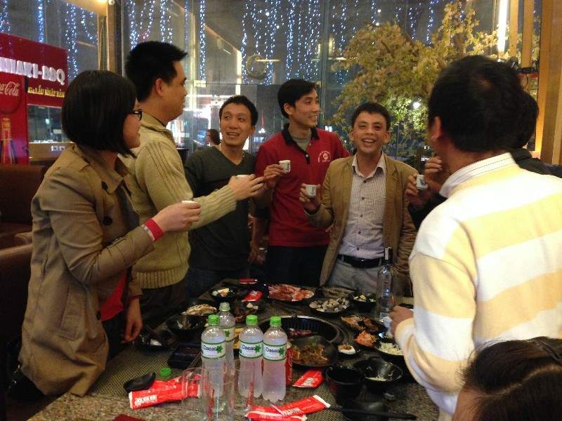 14-02-2015-lien-hoan-cuoi-nam-cong-ty-tnhh-vietnamarch-07