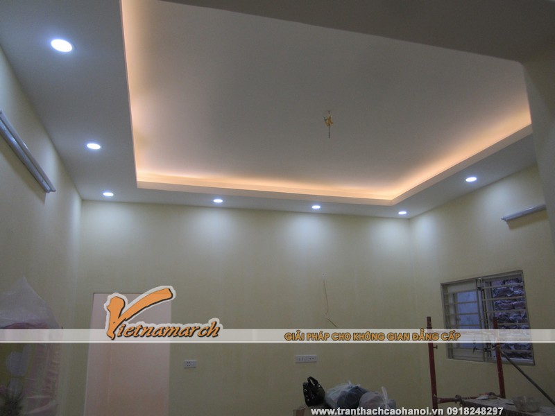 Trần nhà thạch cao sau khi được hoàn thiện đèn led âm trần giúp căn phòng bừng sáng