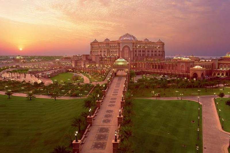 Khách sạn 8 sao Emirates Palace.