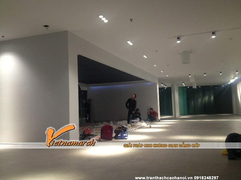 tran-thach-cao-showroom-bep-siematic-so-8-ton-that-thuyet-ha-noi-01