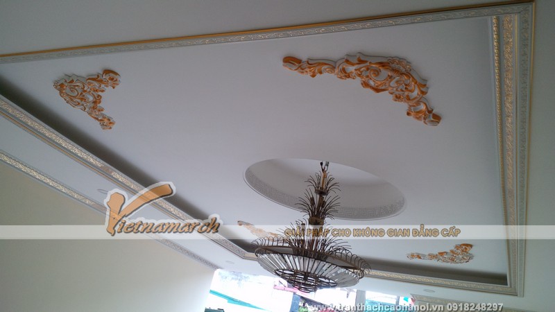 Phào chỉ trang trí giúp hệ trần nổi bật và sang trọng hơn