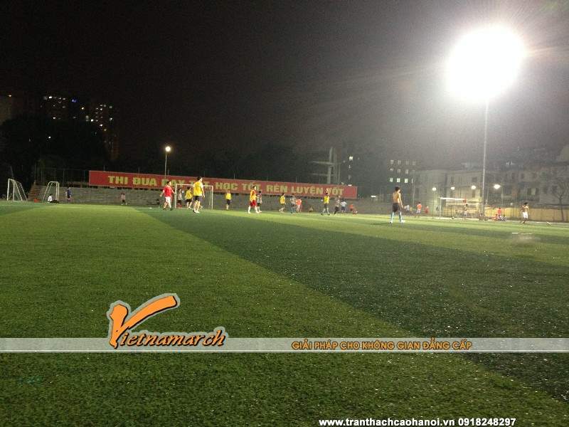 anh-em-cong-ty-tran-thach-cao-vietnamarch-to-chuc-da-bong-san-c500-02