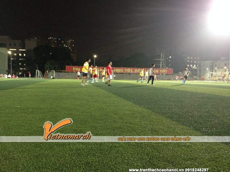 anh-em-cong-ty-tran-thach-cao-vietnamarch-to-chuc-da-bong-san-c500-04