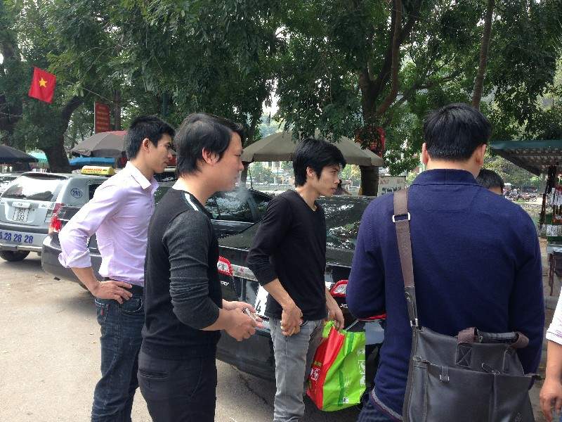 24-02-2015-di-le-chua-thay-dau-nam-at-mui-cong-ty-tran-thach-cao-vietnamarch-01