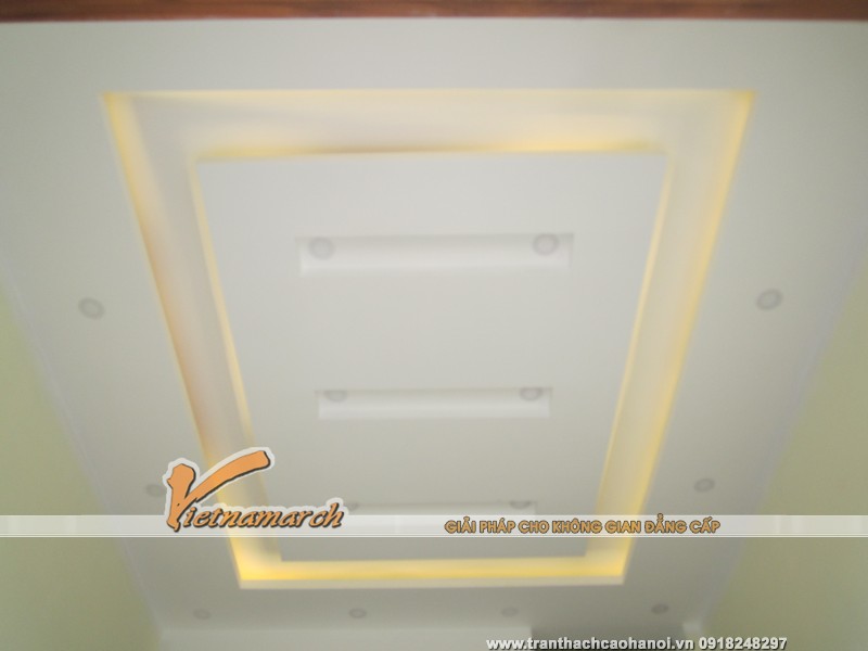 Đèn led ánh sáng vàng là loại đèn trang trí phổ biến cho trần nhà hiện đại