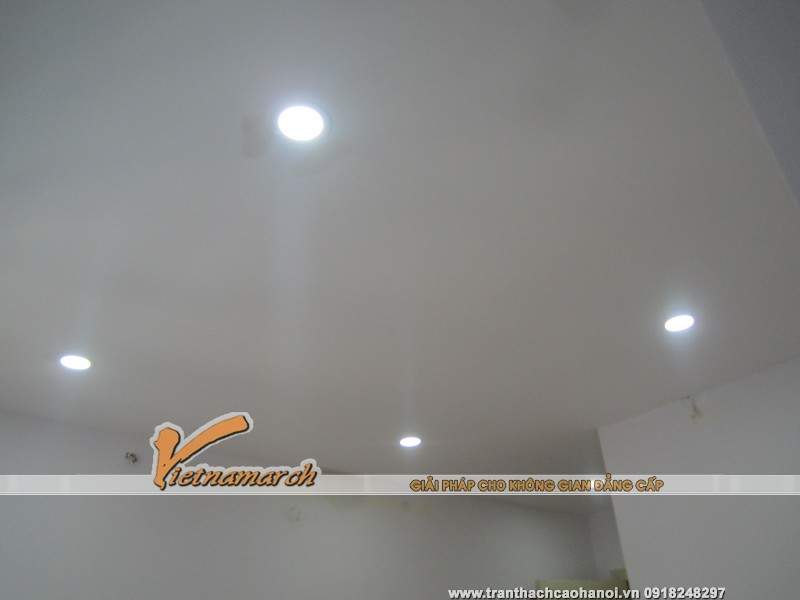 Hoàn thiện lắp đặt hệ thống chiếu sáng đèn âm trần cho các phòng