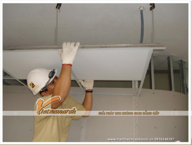 Hướng dẫn thi công trần thạch cao khung trần nổi 