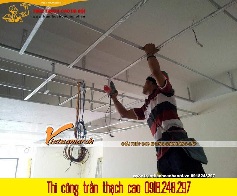 vai-hinh-anh-thi-cong-tran-thach-cao-ngay-12-12-2014-01