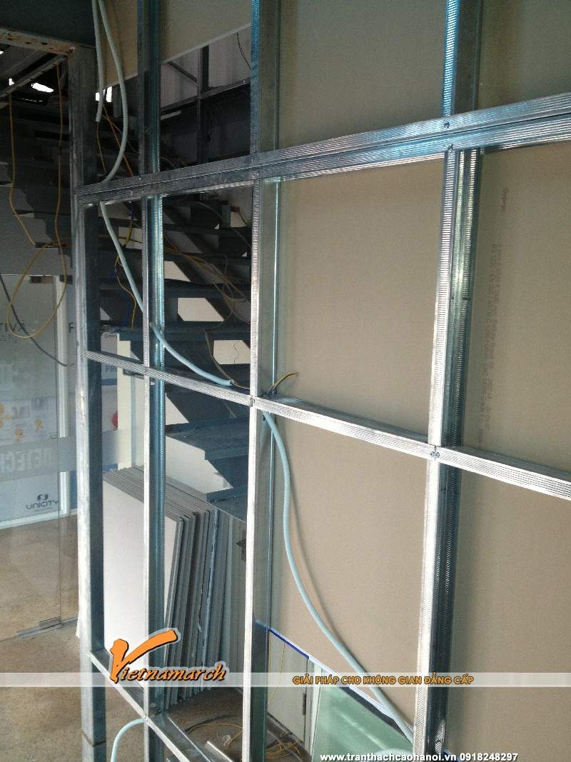 lam-tran-thach-cao-voi-doi-tho-thi-cong-gioi-chuyen-nghiep-va-than-thien02