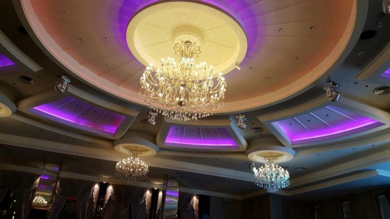 ý nghĩa phong thủy của trần thạch cao màu tím